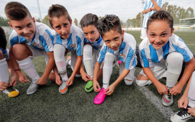 Malaga CF Tying laces